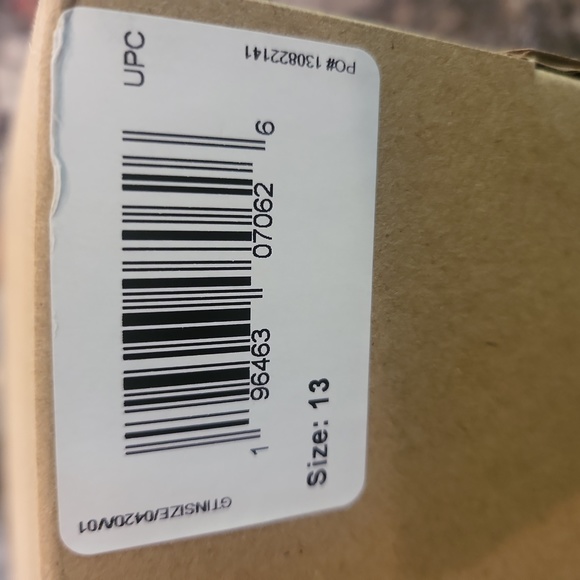 Yeezy Foam RNR - Picture 9 of 9